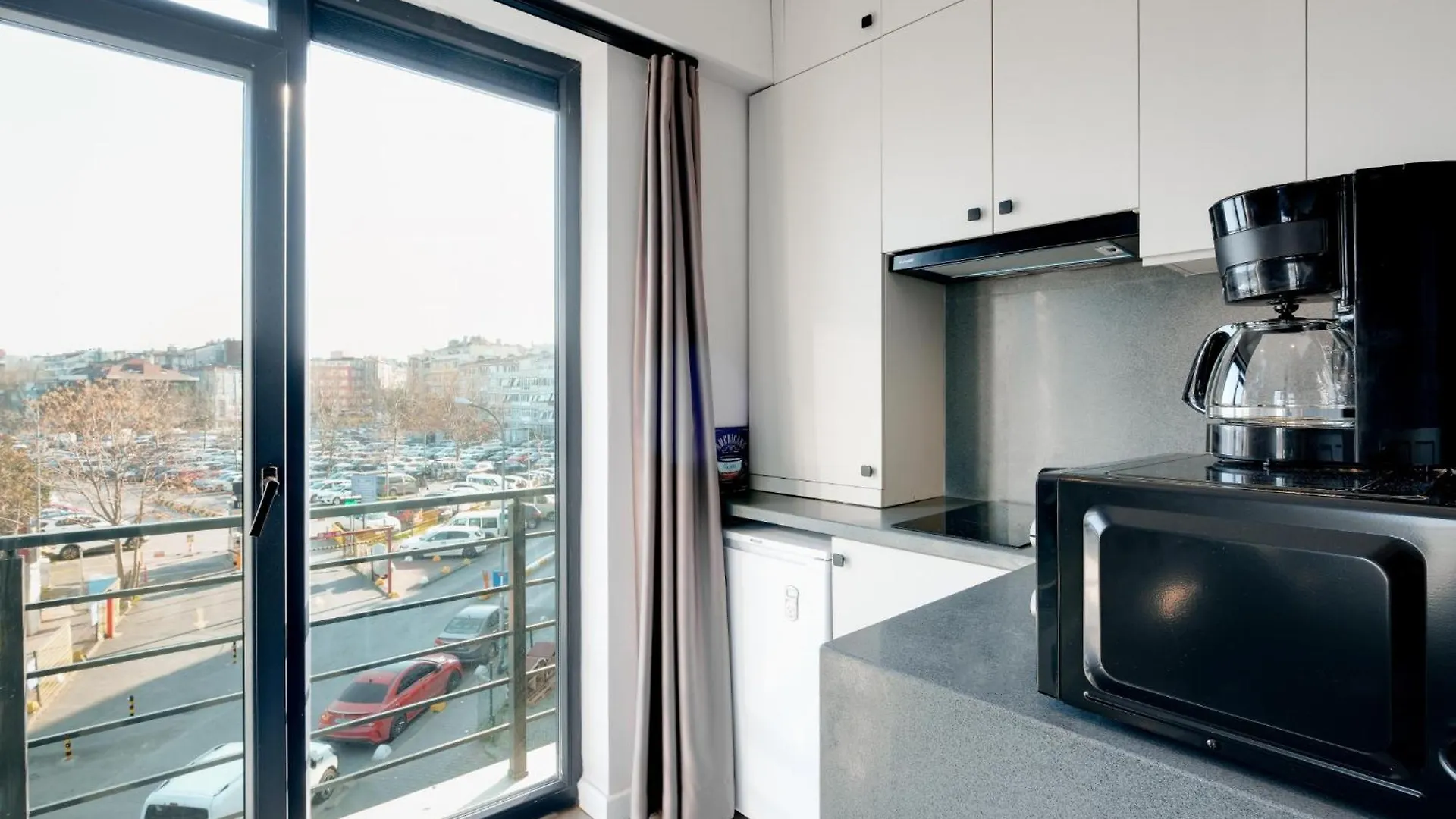 Earthquake-Resistant New Constructed In Kadikoy Apartment Istanbul