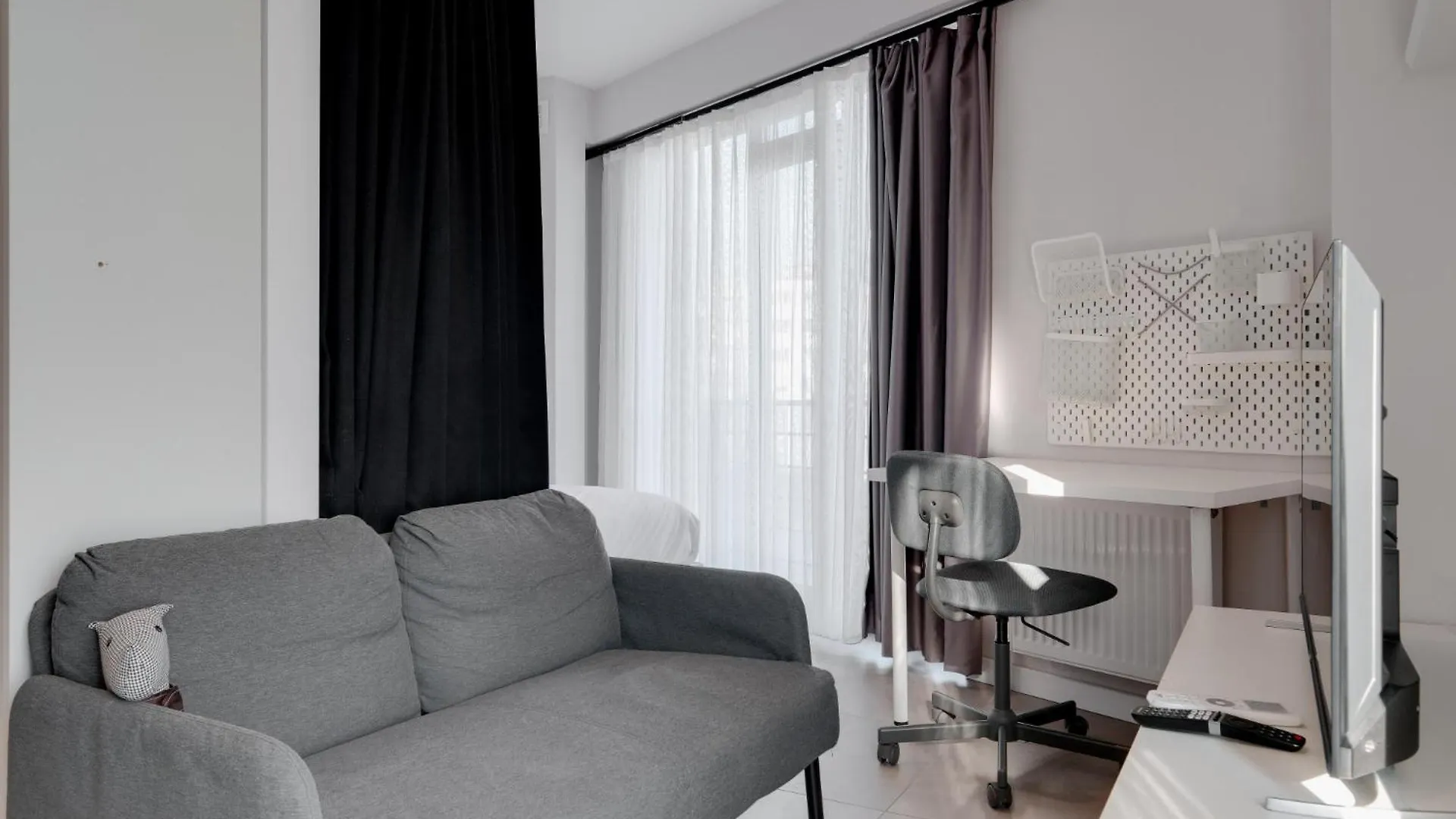 Earthquake-Resistant New Constructed In Kadikoy Apartment Istanbul